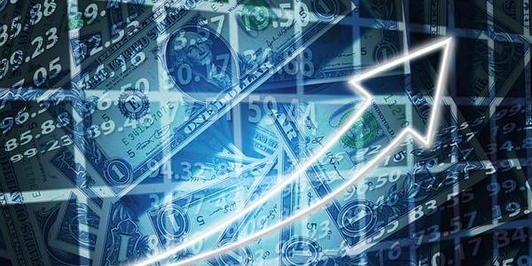 How Artificial Intelligence Reshapes the Trading Landscape for Retail Investors