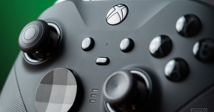 Xbox Elite Series 2 Controller Drops to Record Low Price of $124